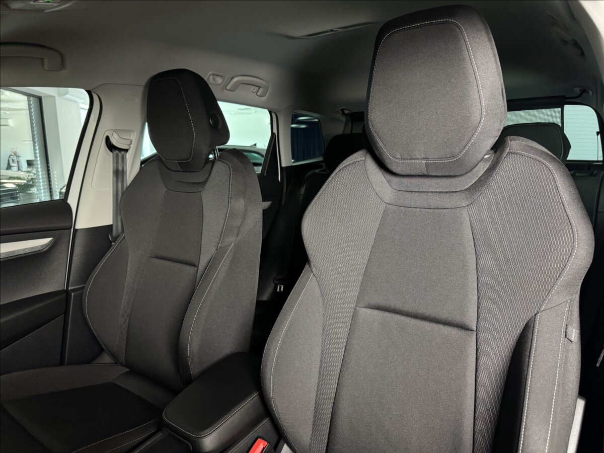 Škoda Karoq SUV / Terénní 1,5 l 110 kw