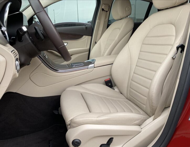 Mercedes-Benz GLC SUV 2,0 l 143 kw