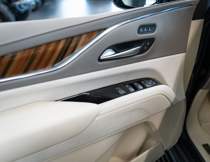 Cadillac Escalade 20