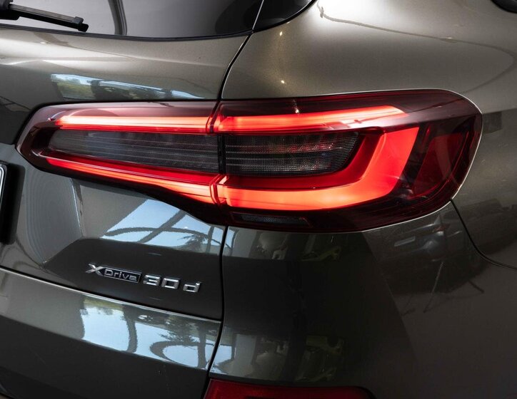 BMW X5 SUV / Terénní 3,0 l 210 kw