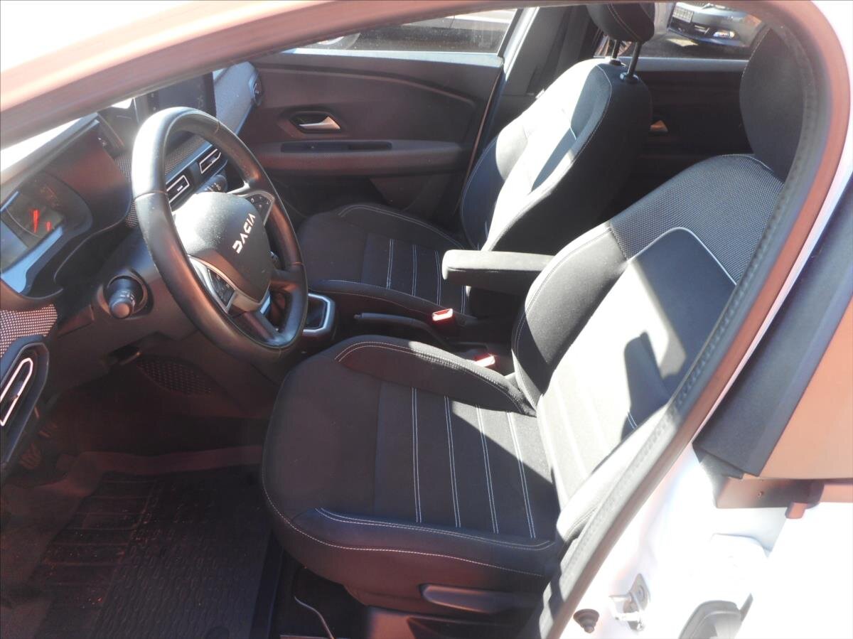 Dacia Jogger Kombi 999,0 81 kw