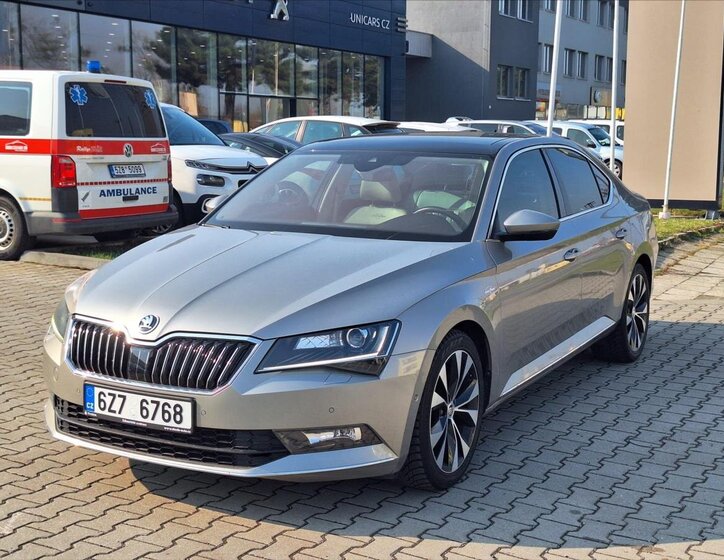 Škoda Superb Sedan / Limuzína 2,0 l 140 kw