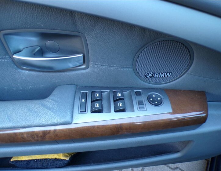 BMW Řada 7 Sedan / Limuzína 3,6 l 200 kw