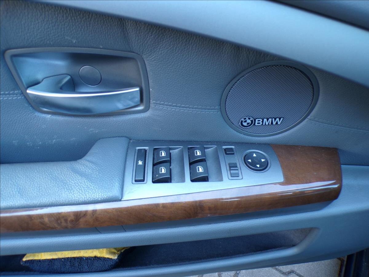 BMW Řada 7 Sedan / Limuzína 3,6 l 200 kw