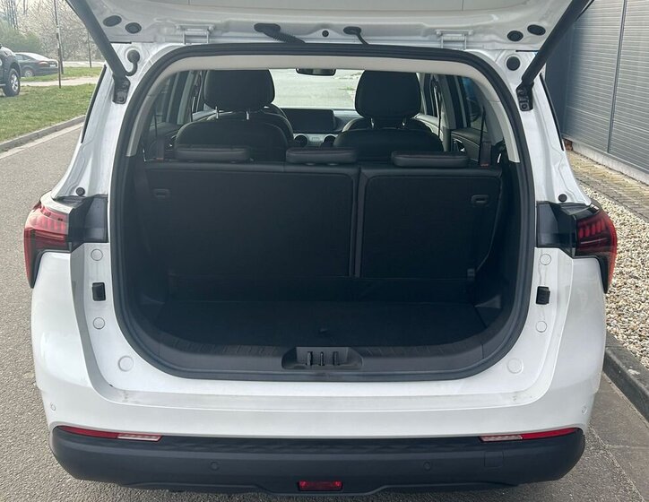 Dongfeng Ostatní MPV 1,5 l 180 kw