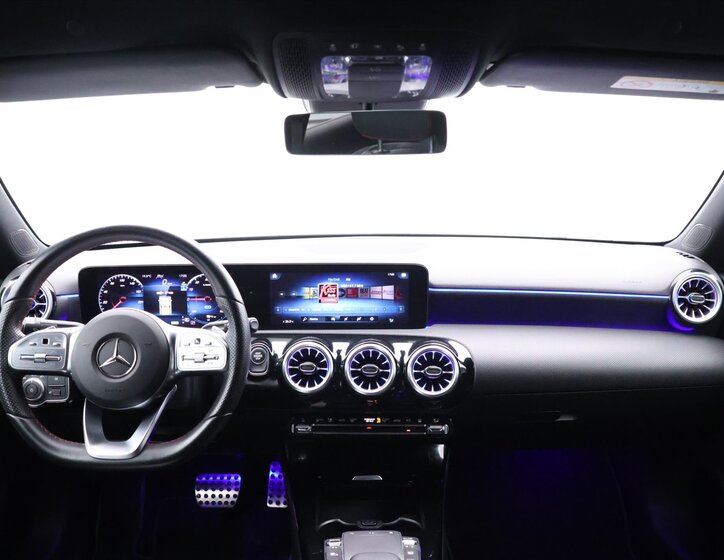 Mercedes-Benz Třídy A Sedan / Limuzína 1,3 l 118 kw
