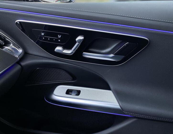 Mercedes-Benz Třídy E 18