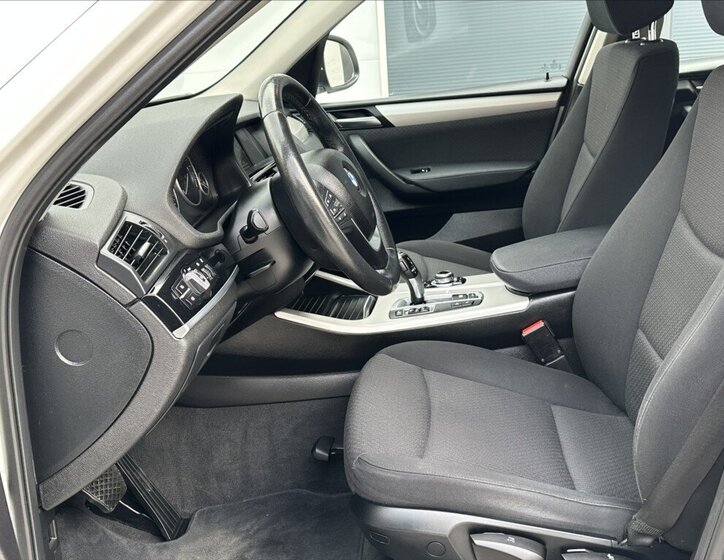 BMW X3 SUV / Terénní 2,0 l 180 kw