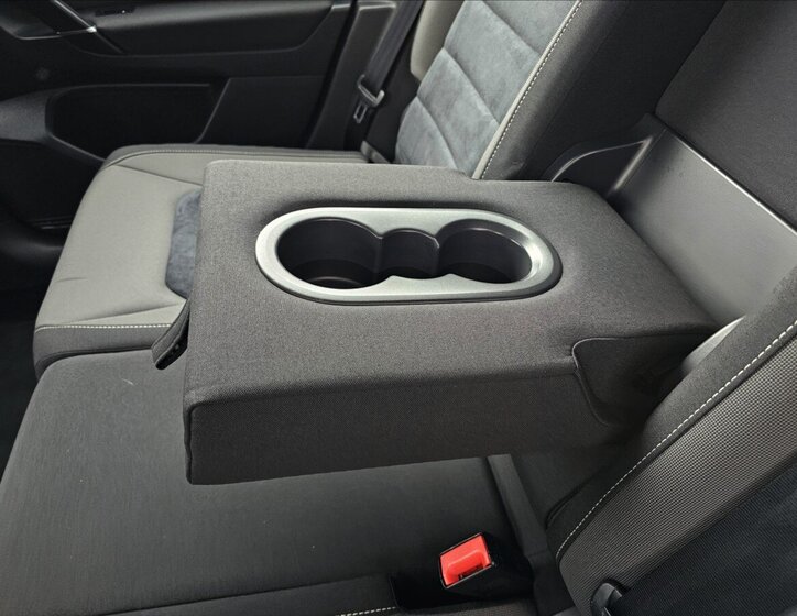 Volkswagen Golf Sportsvan 25