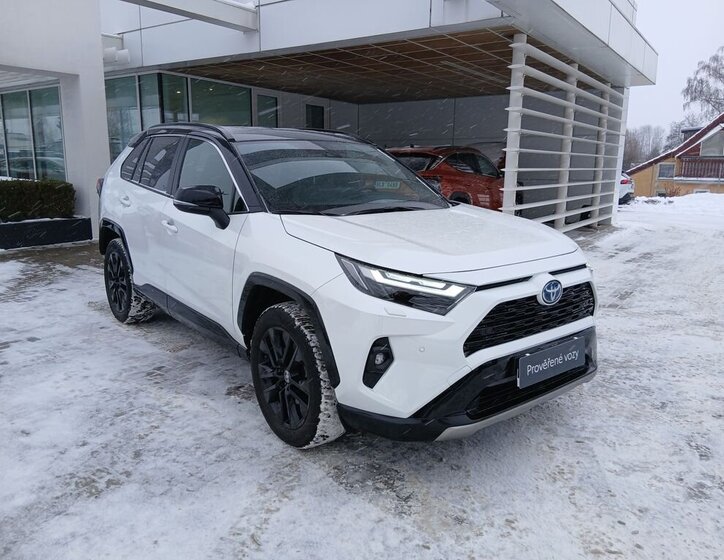 Toyota RAV4 8