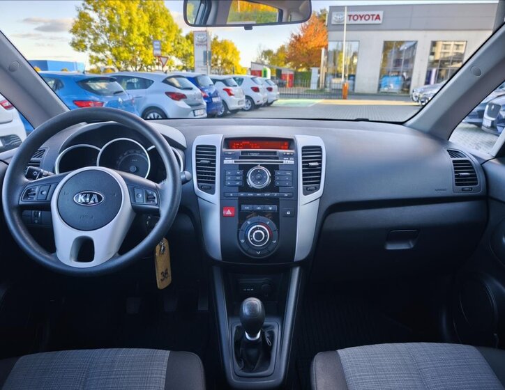 KIA Venga Hatchback 1,4 l 66 kw