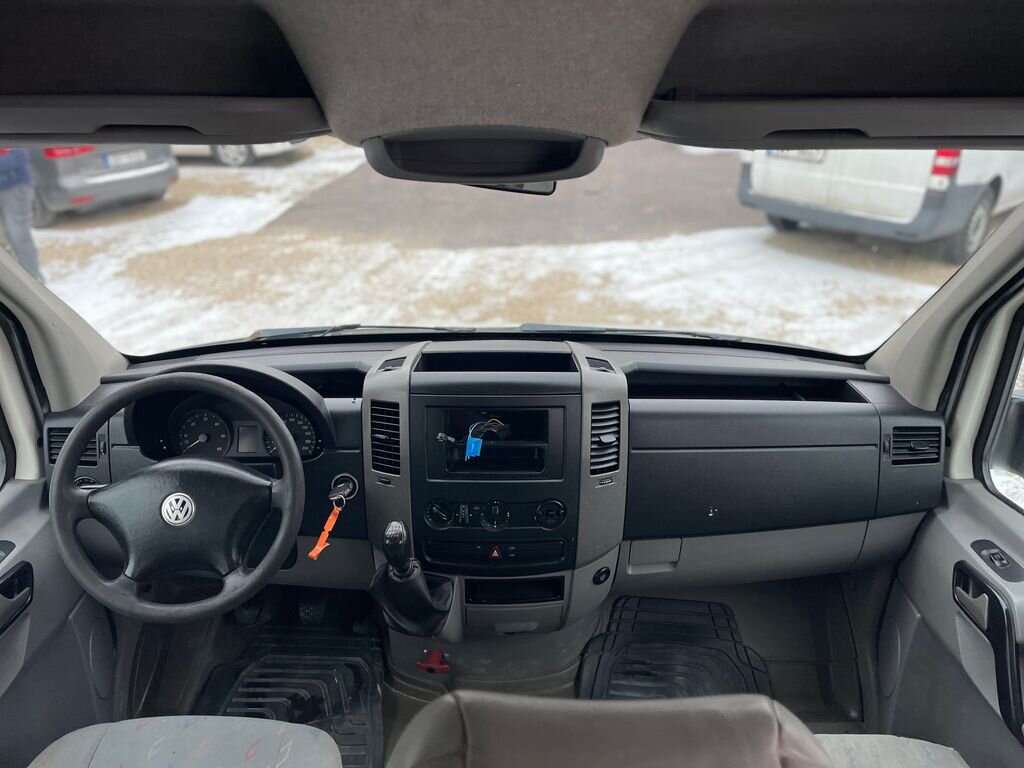 Volkswagen Crafter Skříň 2,5 l 80 kw