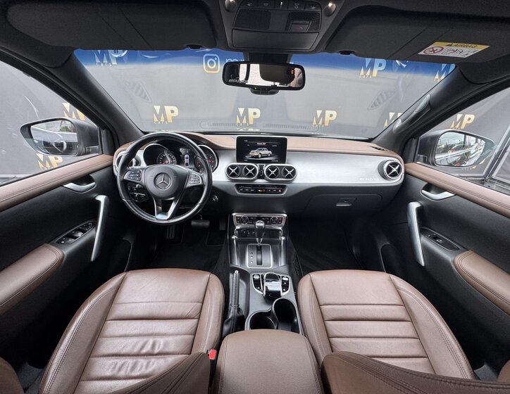 Mercedes-Benz Třídy X 13