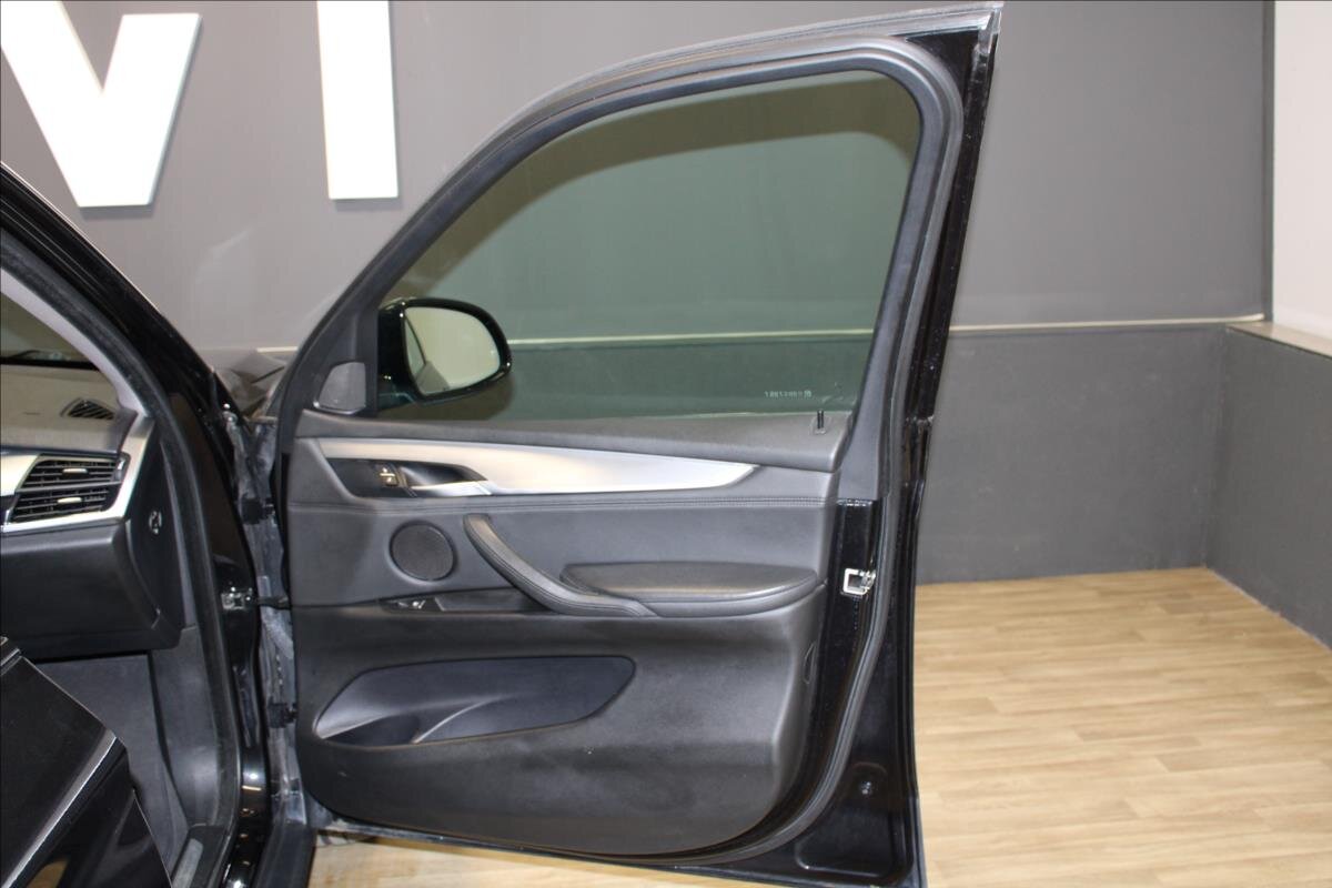 BMW X5 SUV / Terénní 3,0 l 190 kw