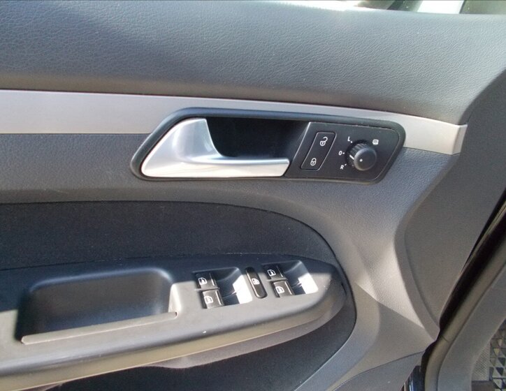 Volkswagen Touran MPV 1,9 l 77 kw