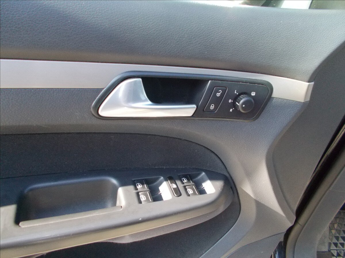 Volkswagen Touran MPV 1,9 l 77 kw