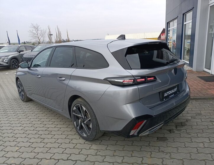 Peugeot 308 Kombi 1,2 l 96 kw