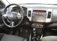 Mitsubishi Outlander 23