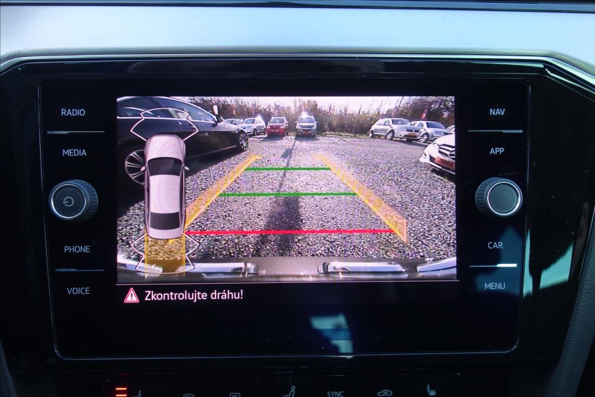 Volkswagen Passat Sedan / Limuzína 2,0 l 110 kw