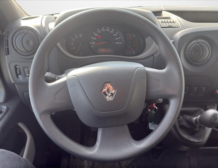 Renault Master 8