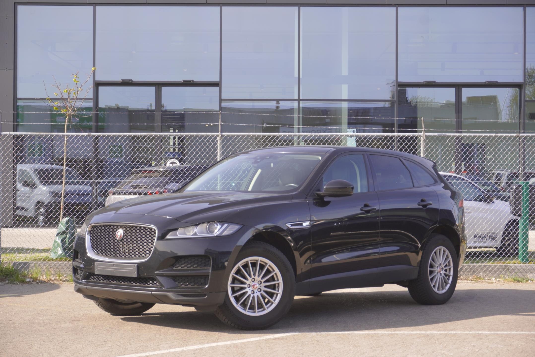 Jaguar F-Pace SUV / Terénní 2,0 l 184 kw