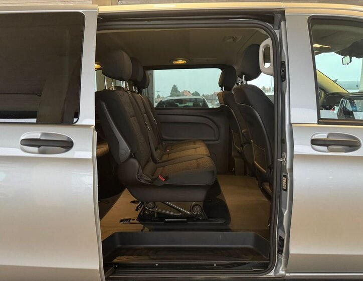Mercedes-Benz Vito 12
