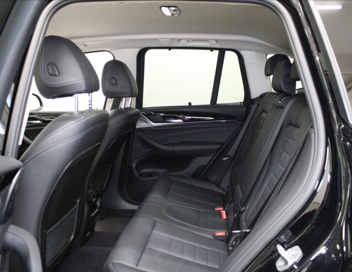 BMW X3 SUV 2,0 l 215 kw