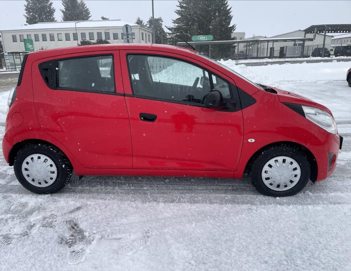 Chevrolet Spark 30