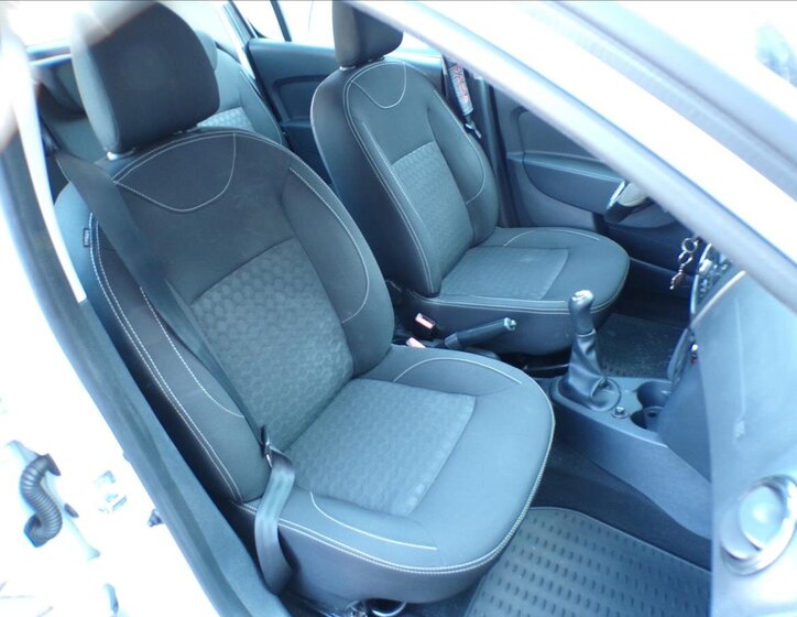 Dacia Sandero Hatchback 1,1 l 54 kw