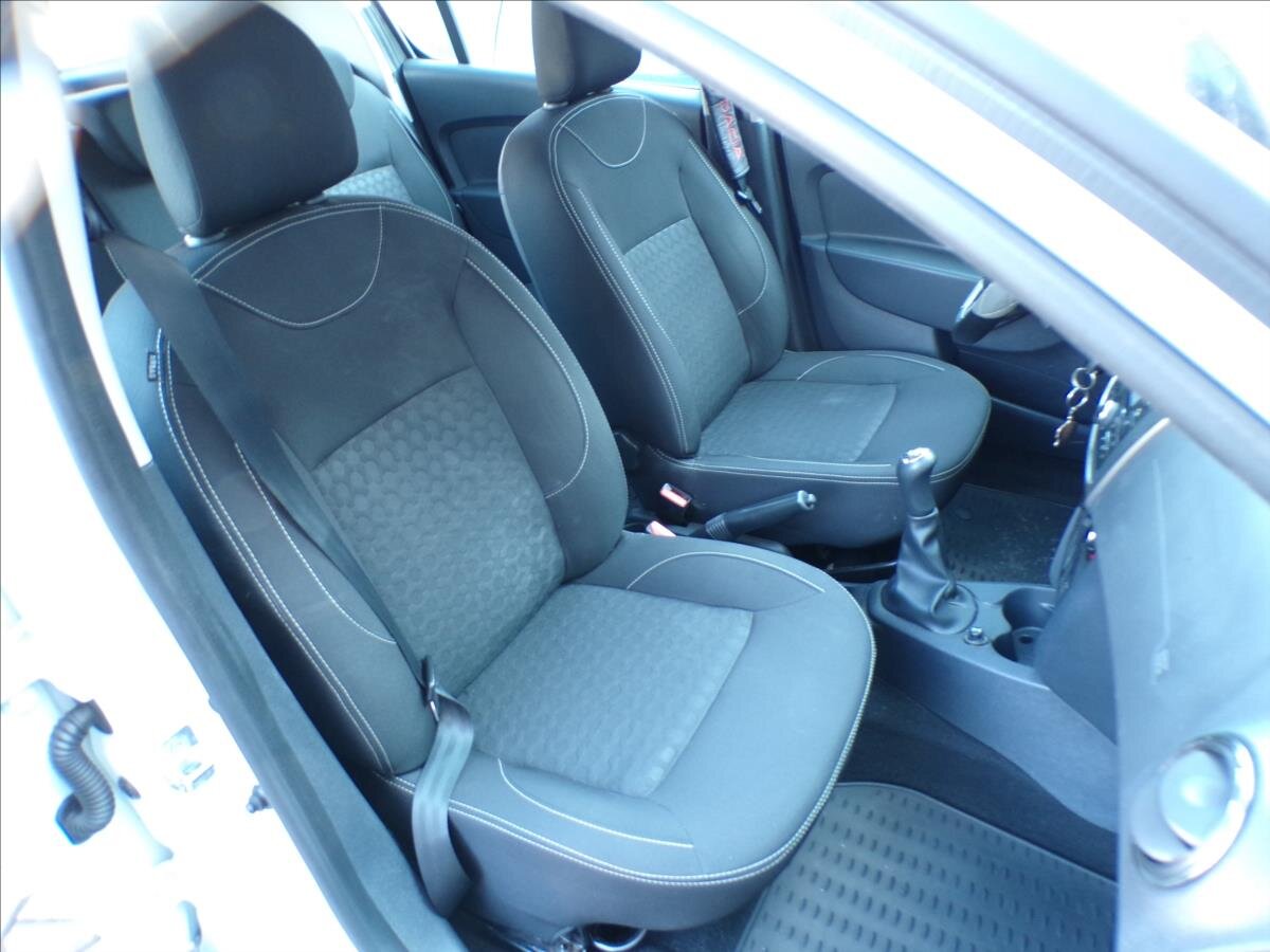 Dacia Sandero Hatchback 1,1 l 54 kw