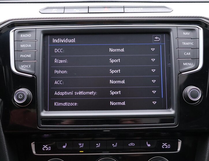 Volkswagen Passat Kombi 2,0 l 206 kw