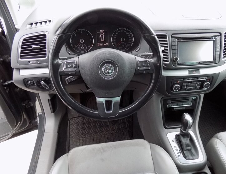 Volkswagen Sharan 24