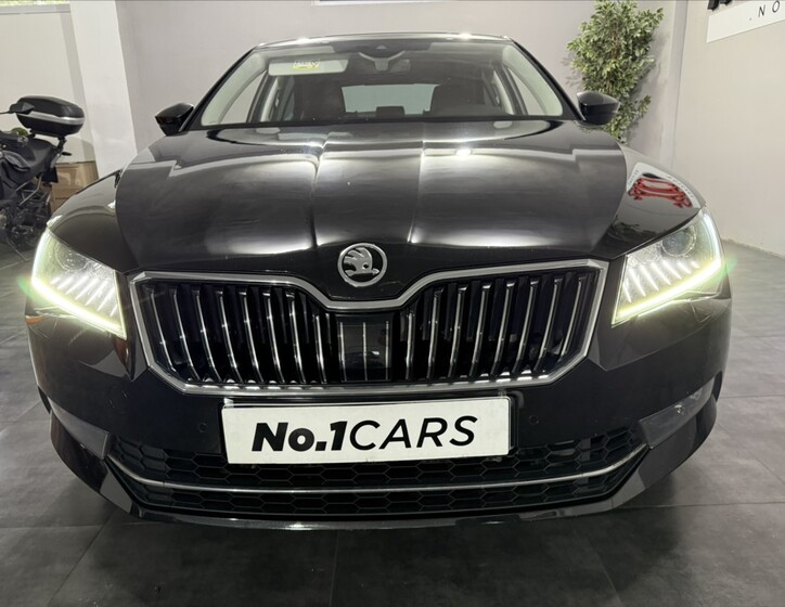 Škoda Superb 33
