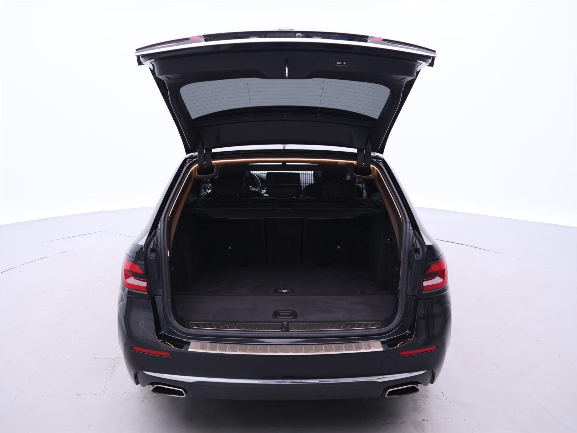 BMW Řada 5 Kombi 3,0 l 250 kw