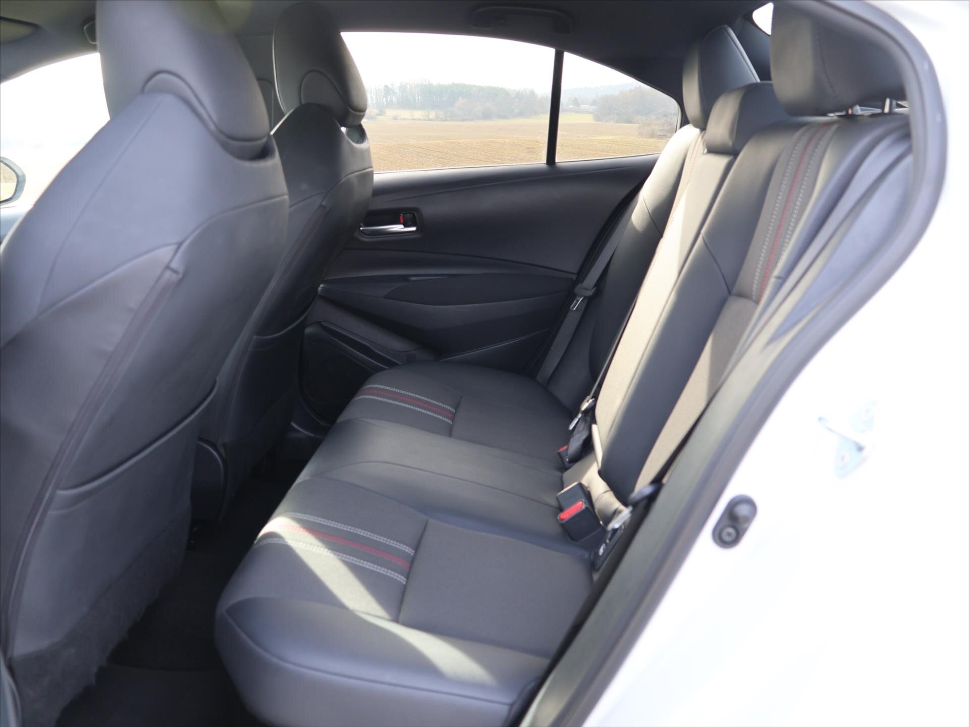 Toyota Corolla Sedan / Limuzína 1,8 l 72 kw