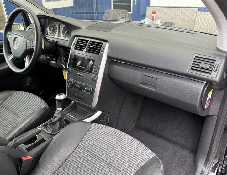 Mercedes-Benz Třídy B 33