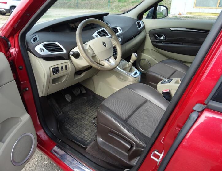 Renault Grand Scénic 10