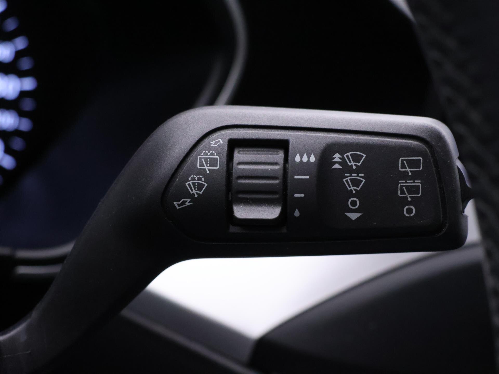 Ford Focus Kombi 999,0 92 kw