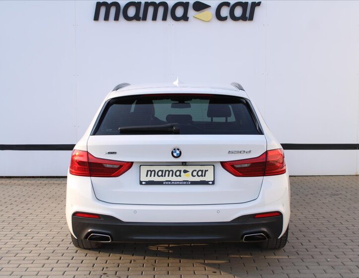 BMW Řada 5 Kombi 3,0 l 195 kw