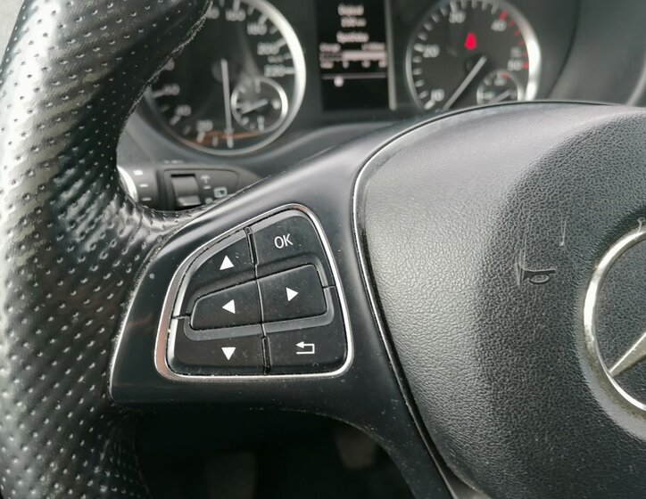 Mercedes-Benz Vito 17