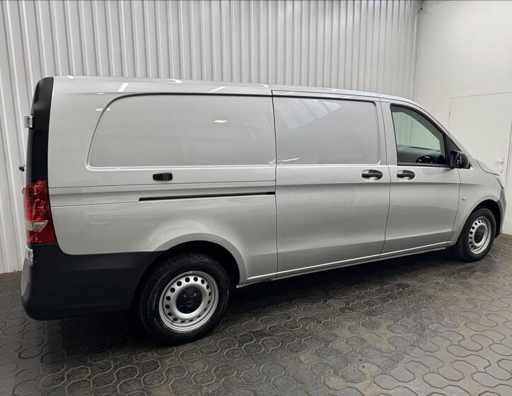 Mercedes-Benz Vito 9