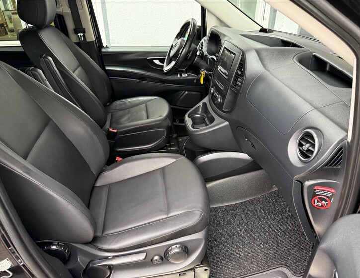 Mercedes-Benz Vito 13