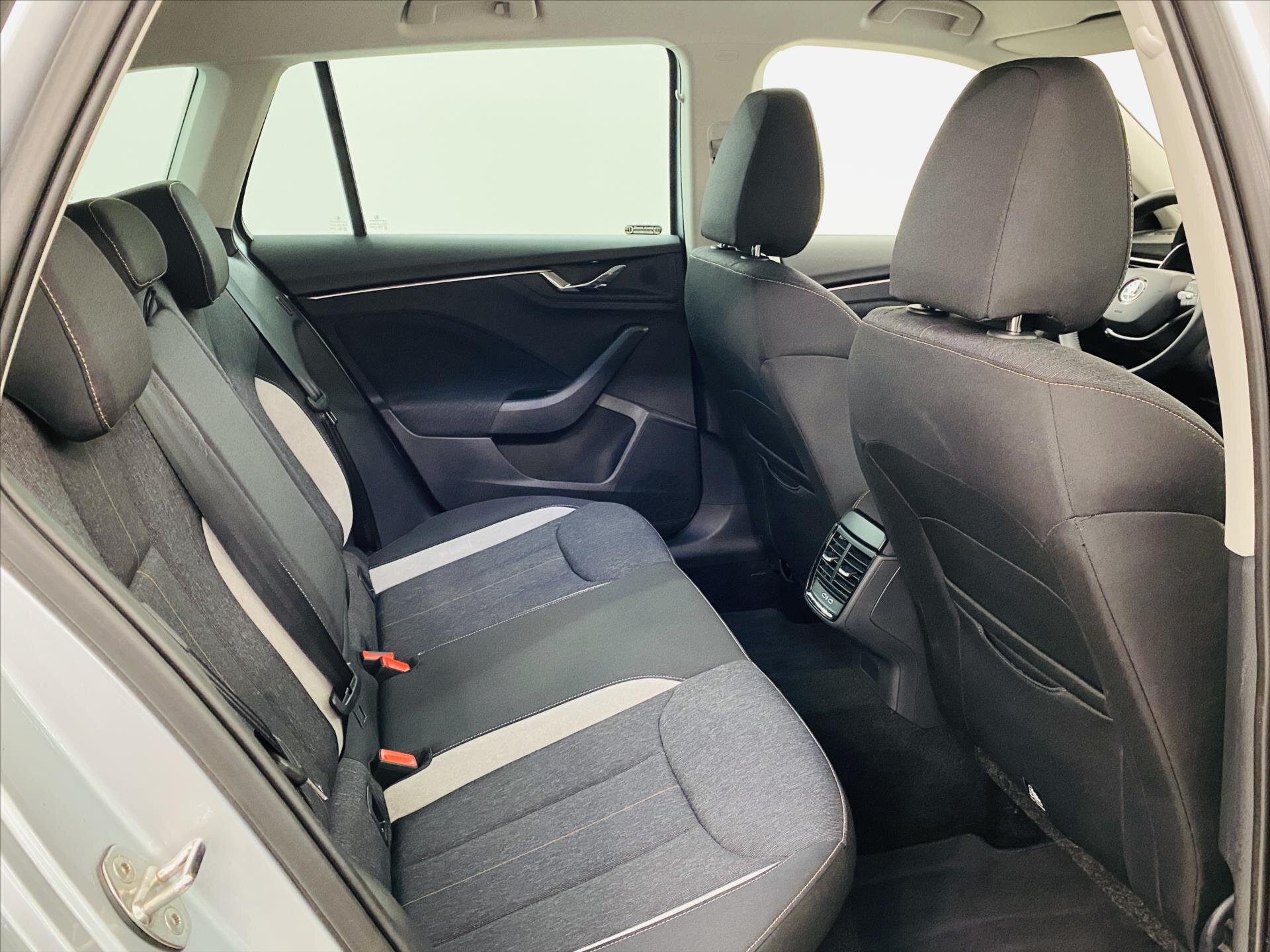 Škoda Kamiq Hatchback 999,0 85 kw