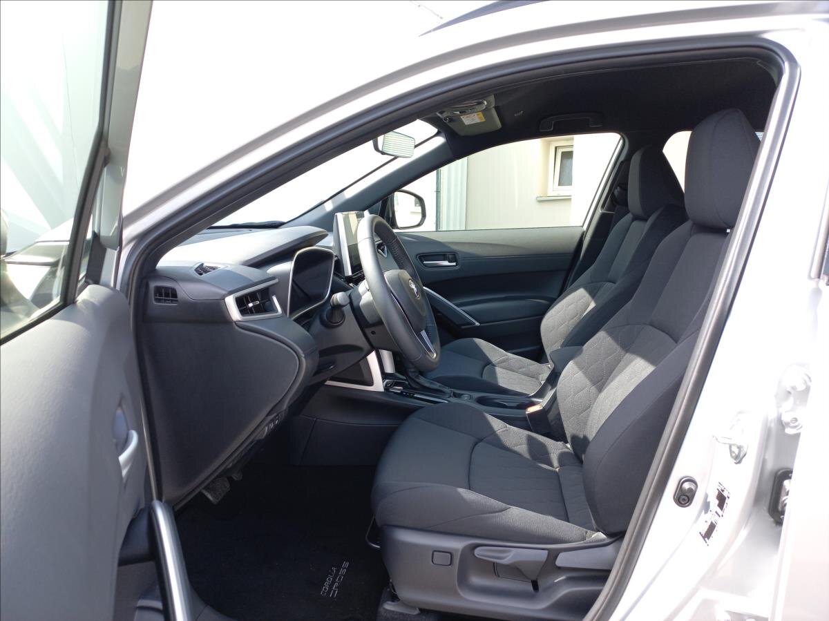Toyota Corolla Cross SUV / Terénní 2,0 l 112 kw