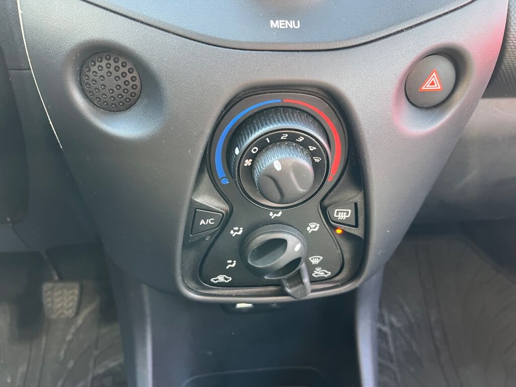 Toyota Aygo Hatchback 998,0 53 kw