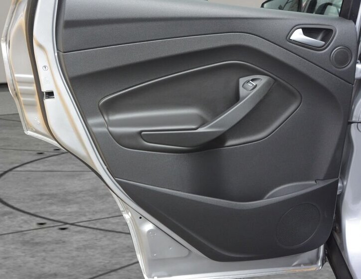 Ford Kuga SUV / Terénní 2,0 l 110 kw