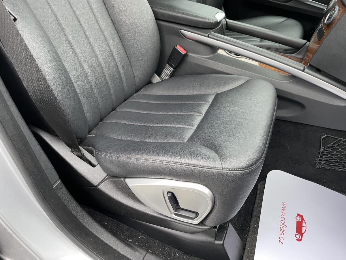 Mercedes-Benz Třídy M SUV / Terénní 3,5 l 200 kw