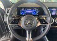 Mercedes-Benz EQB 13