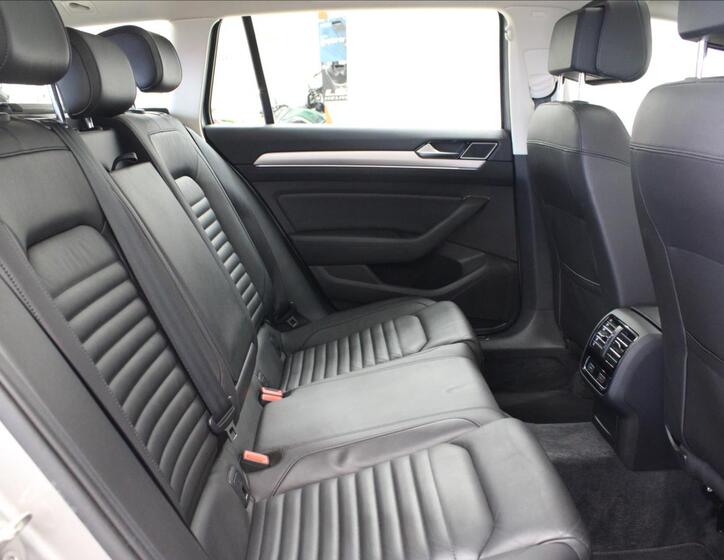 Volkswagen Passat 13