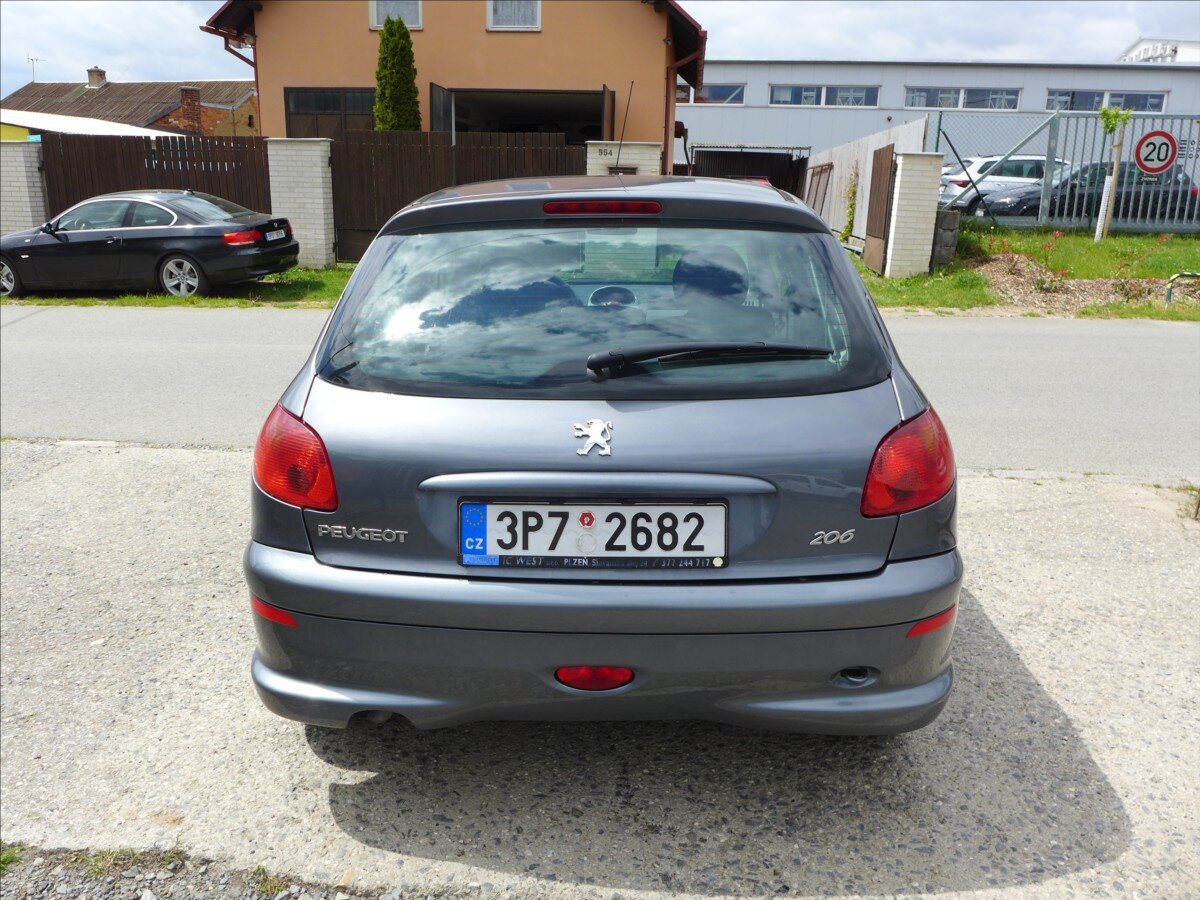 Peugeot 206 Hatchback 1,4 l 55 kw